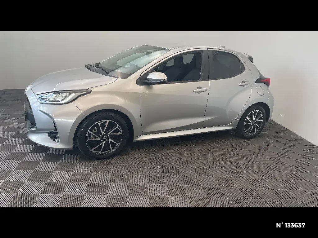 TOYOTA YARIS IV - Miniature 4