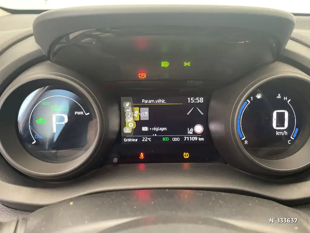 TOYOTA YARIS IV - Miniature 8