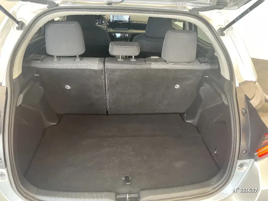TOYOTA YARIS IV - Miniature 10