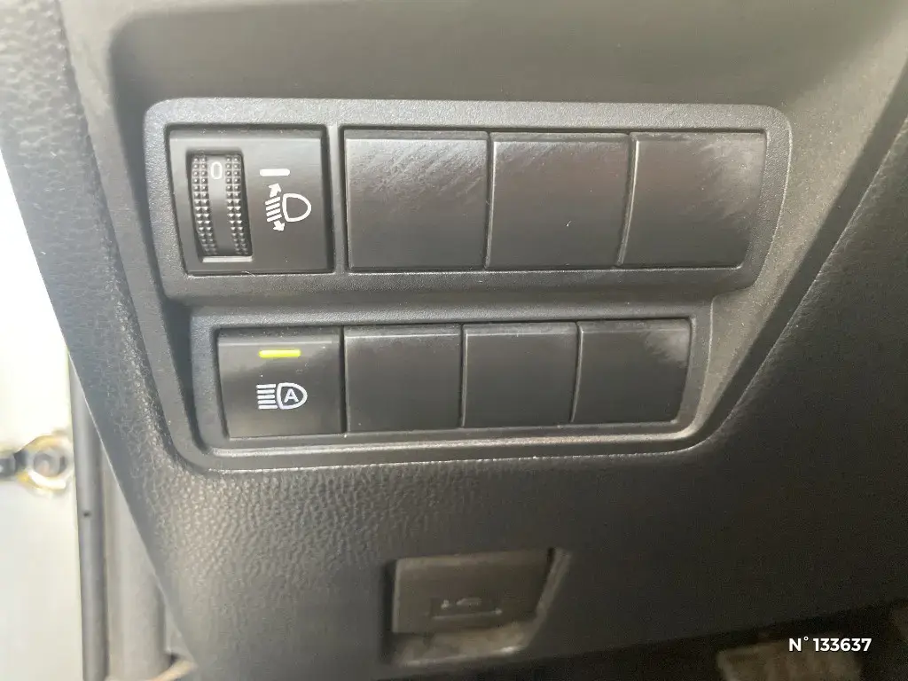 TOYOTA YARIS IV - Miniature 11
