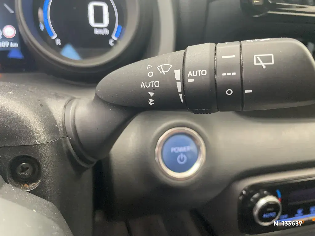 TOYOTA YARIS IV - Miniature 20