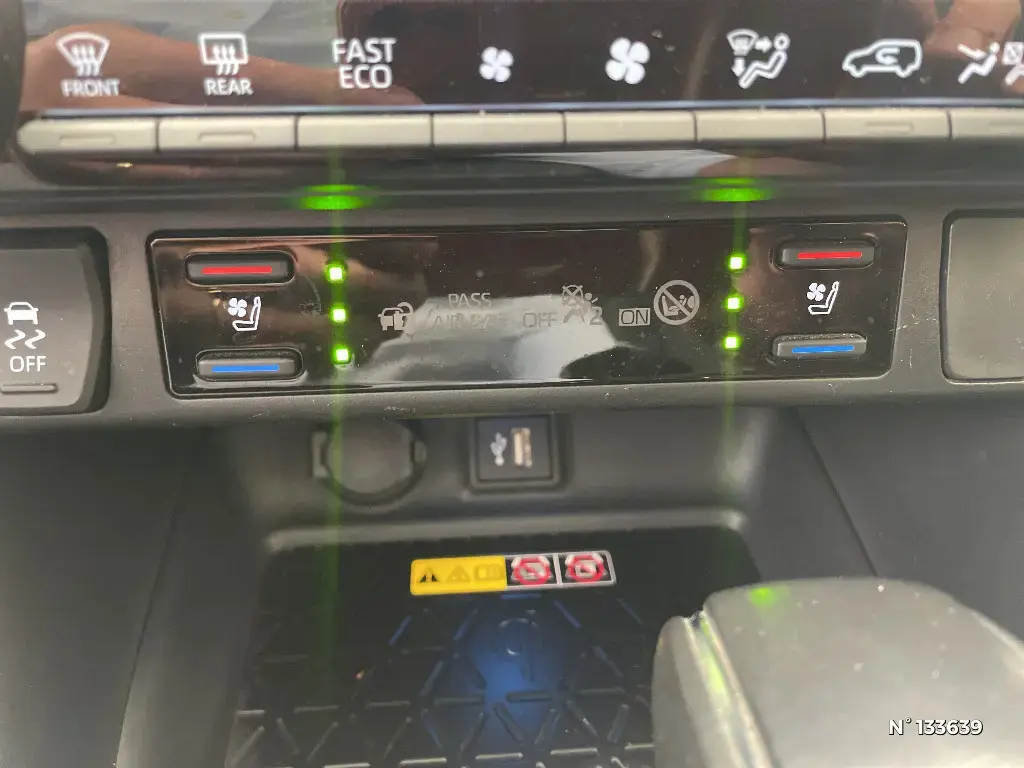 TOYOTA RAV4 V - Miniature 13