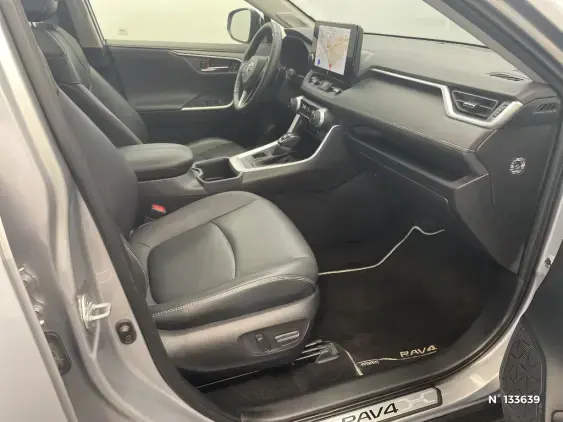 TOYOTA RAV4 V - voiture d'occasion - Photo 10