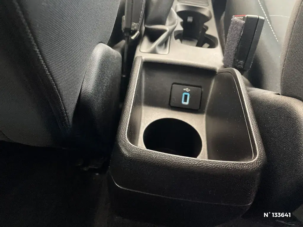 FORD FIESTA VII - Miniature 25