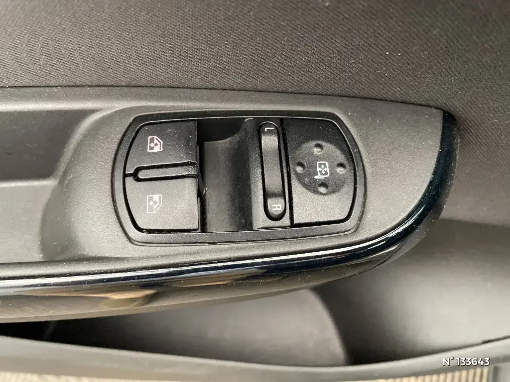 OPEL CORSA E - Miniature 11