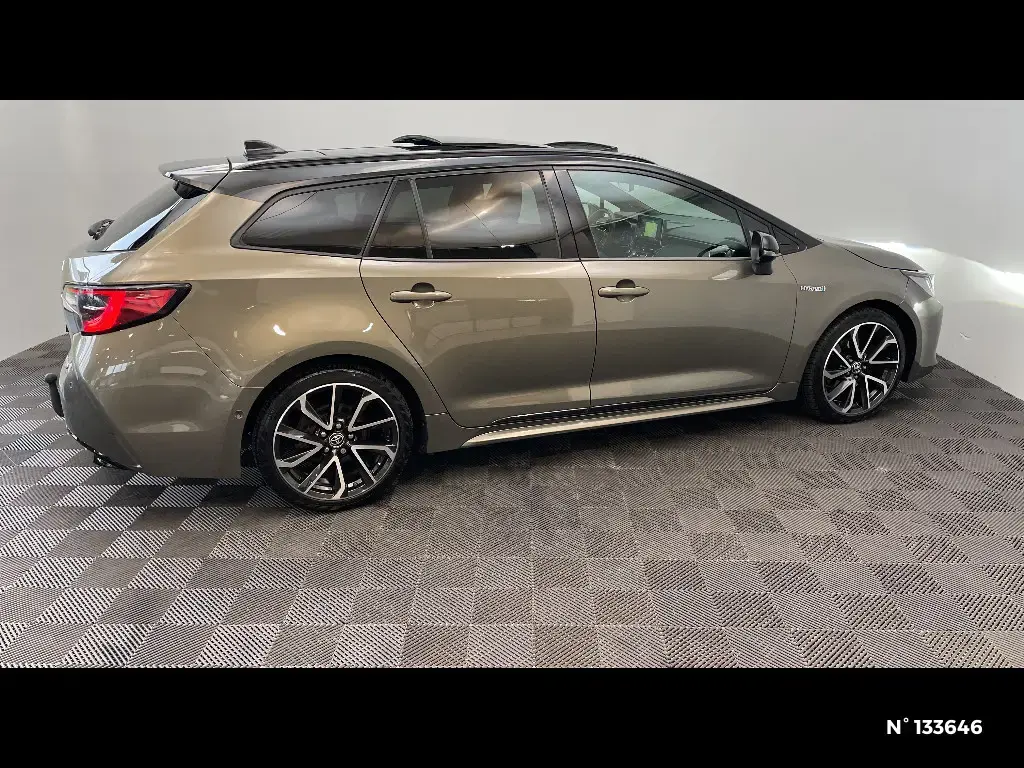 TOYOTA COROLLA TOURING SPT X - Miniature 3