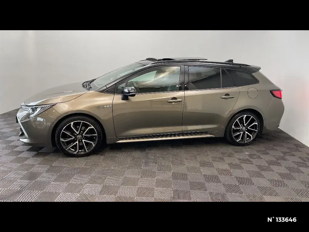 TOYOTA COROLLA TOURING SPT X - Miniature 4