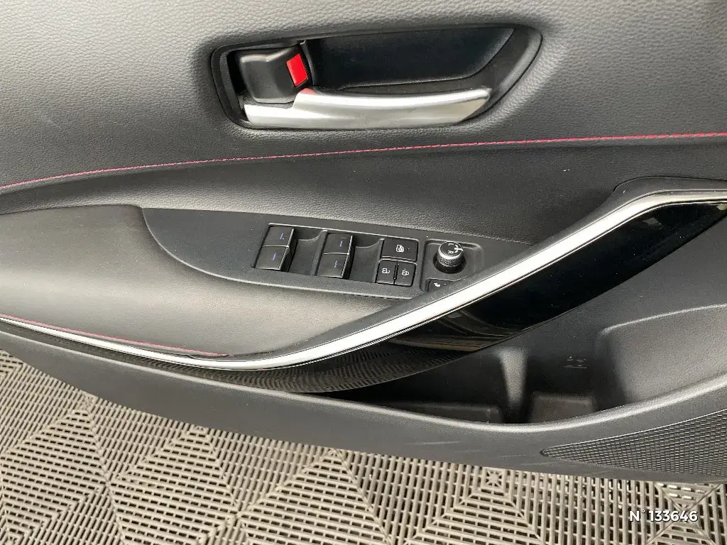 TOYOTA COROLLA TOURING SPT X - Miniature 12