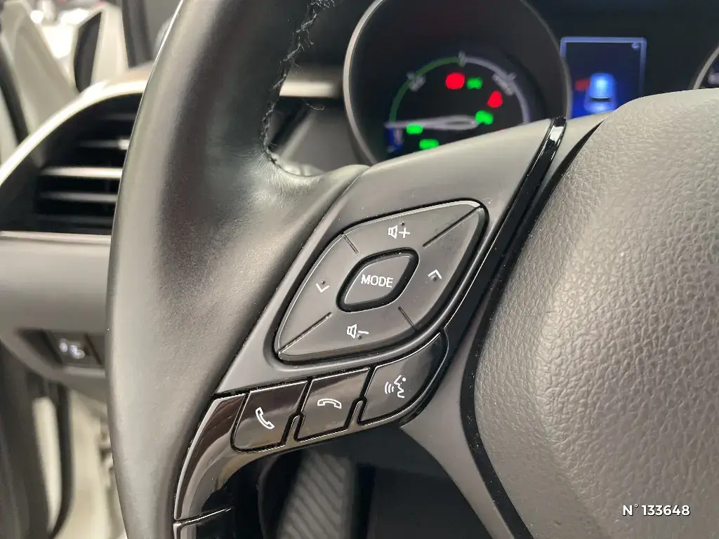 TOYOTA C-HR - Miniature 18