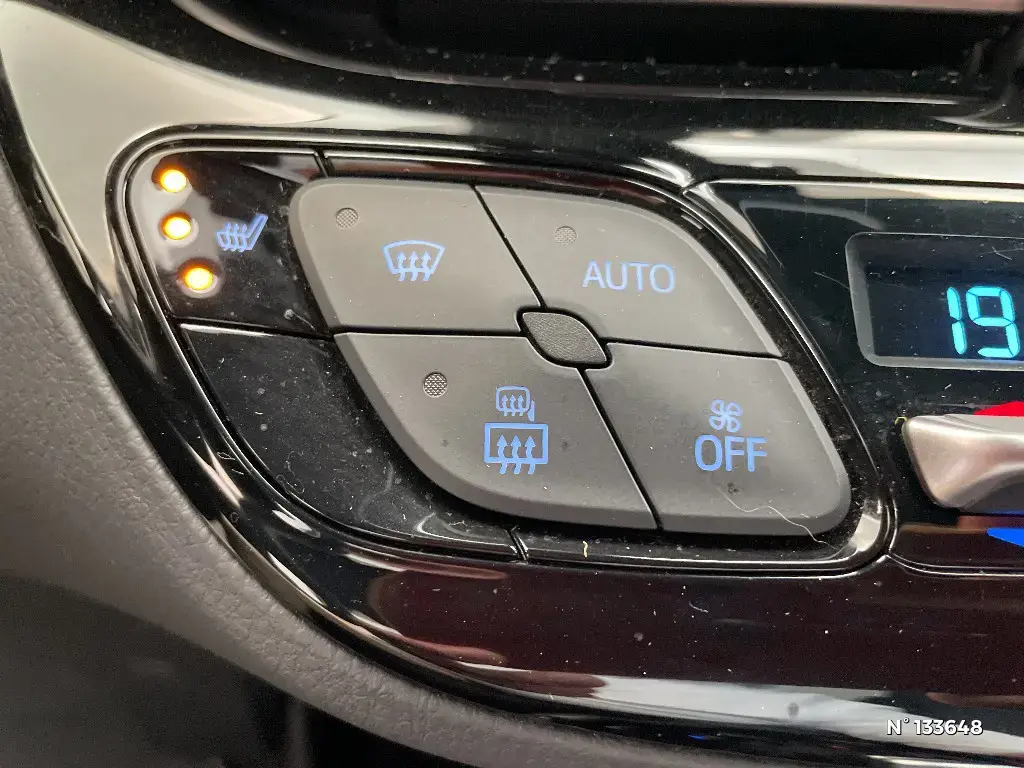 TOYOTA C-HR - Miniature 26