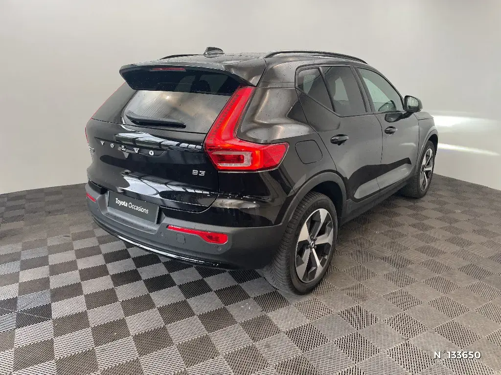 VOLVO XC40 - Miniature 2