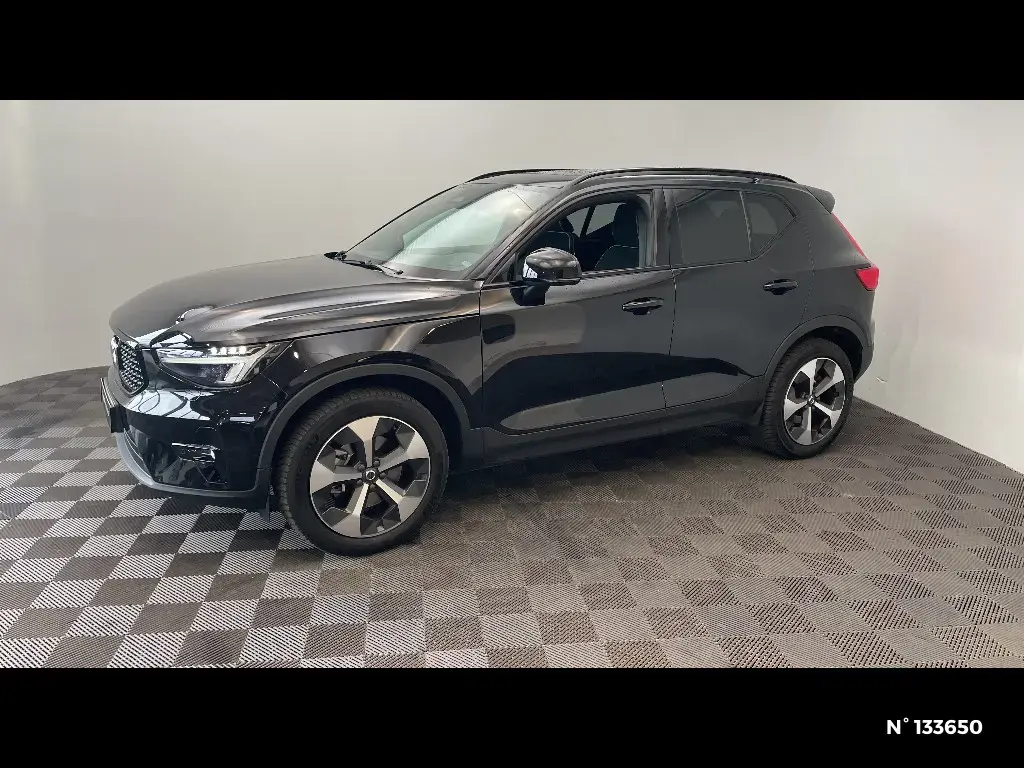 VOLVO XC40 - Miniature 4