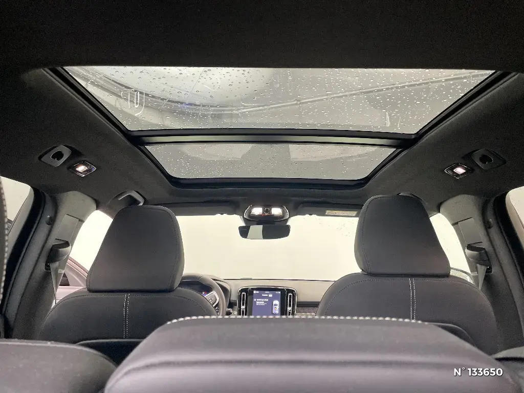 VOLVO XC40 - Miniature 22