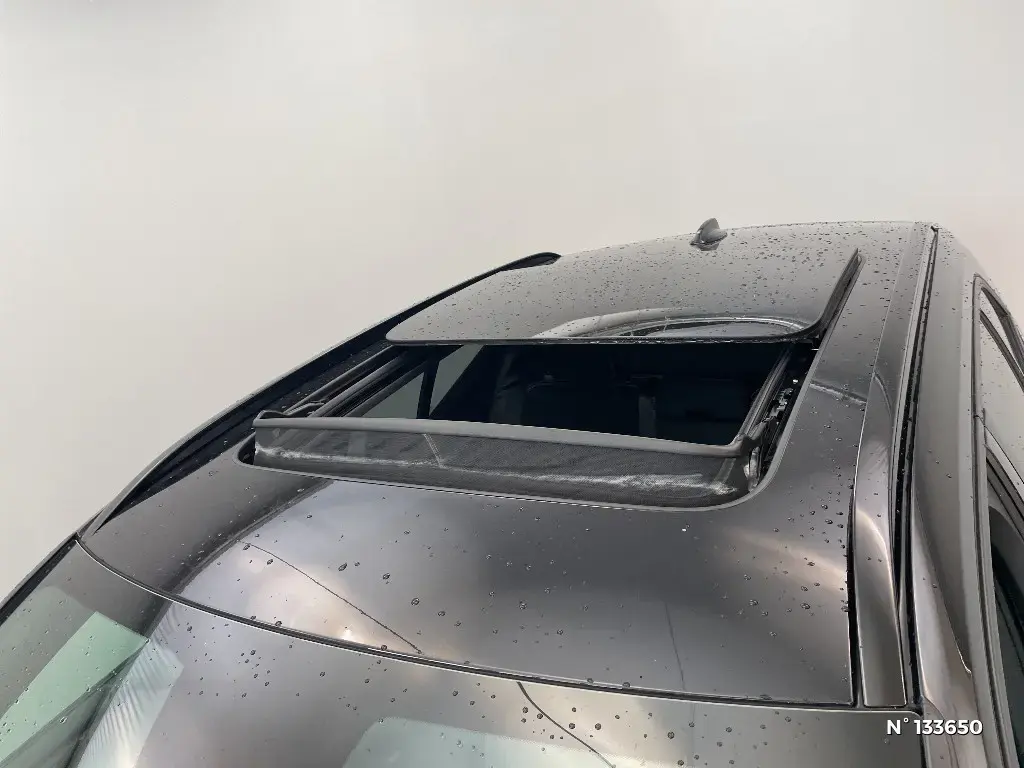 VOLVO XC40 - Miniature 24