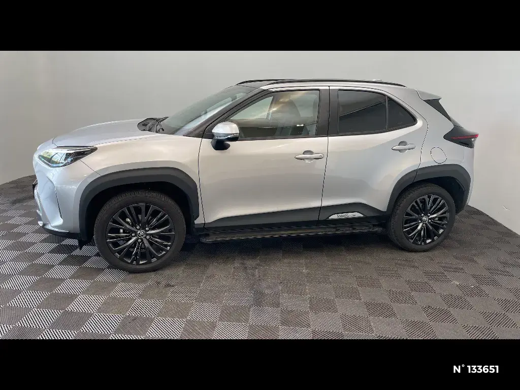 TOYOTA YARIS CROSS I - Miniature 4
