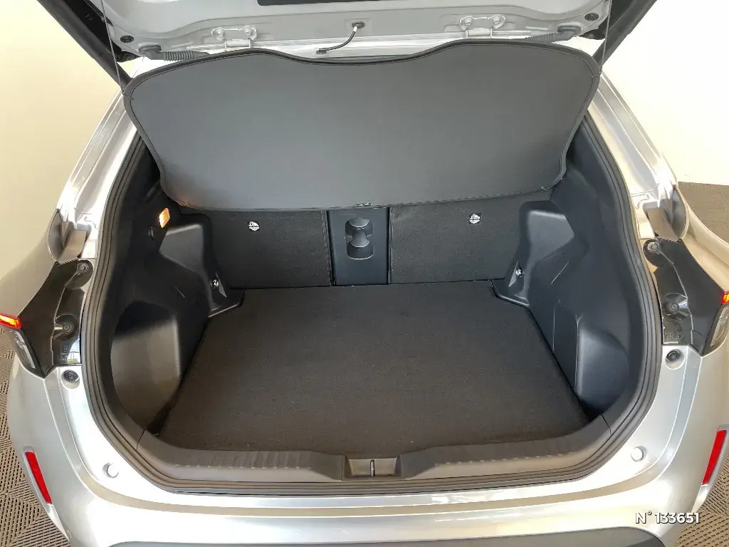 TOYOTA YARIS CROSS I - Miniature 10