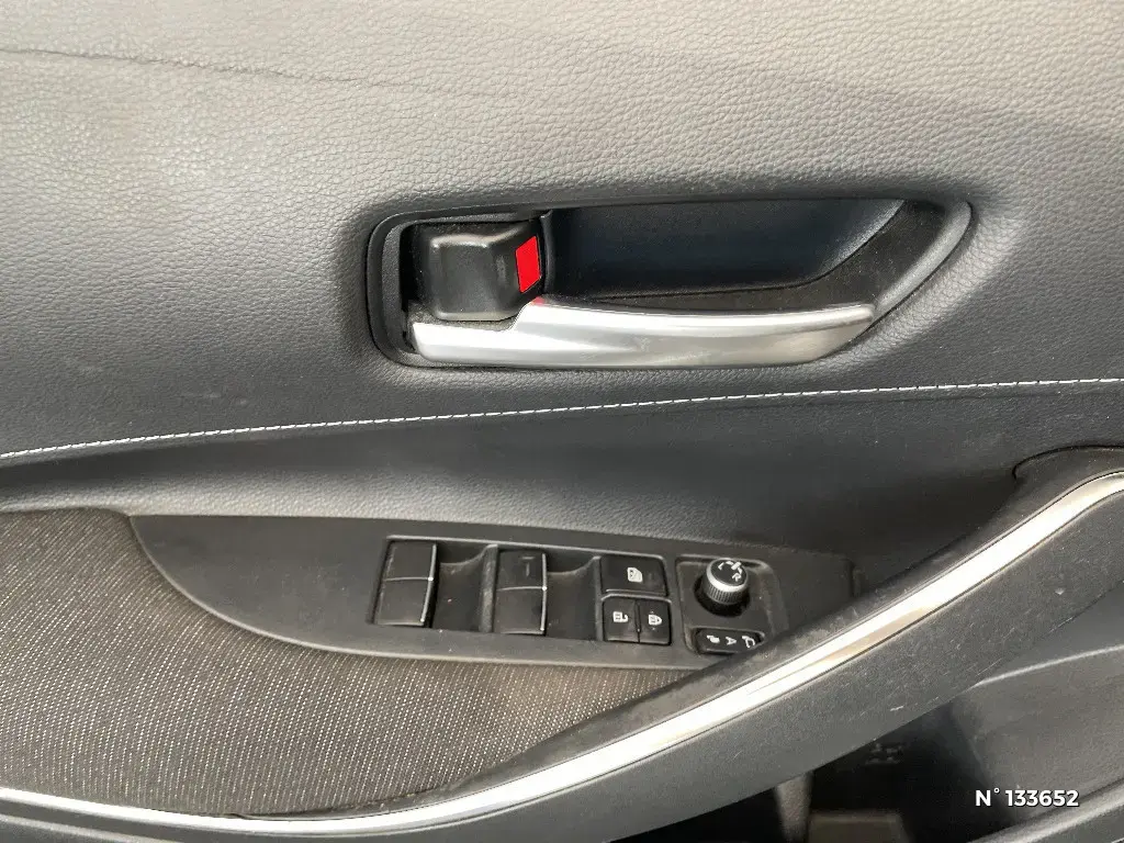 TOYOTA COROLLA XII - Miniature 17