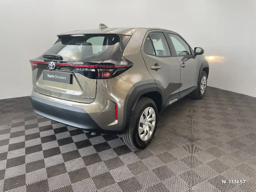 TOYOTA YARIS CROSS I - Miniature 2