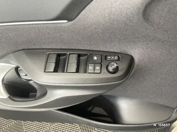 TOYOTA YARIS CROSS I - voiture d'occasion - Photo 32