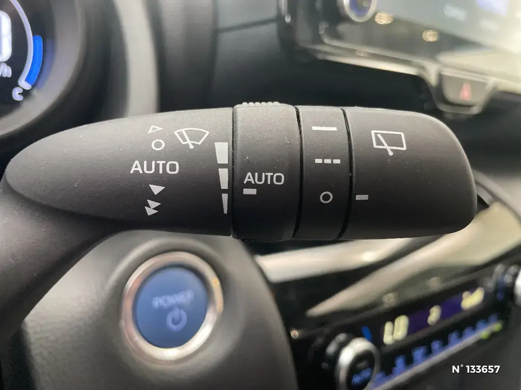 TOYOTA YARIS CROSS I - Miniature 17