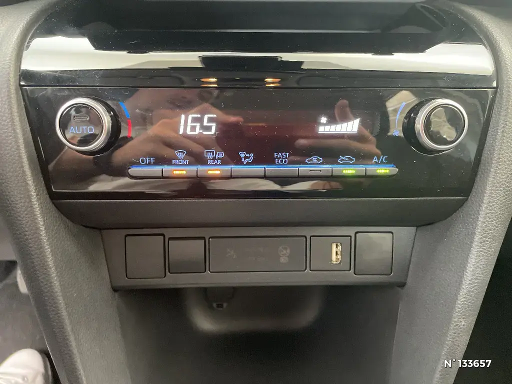 TOYOTA YARIS CROSS I - Miniature 19