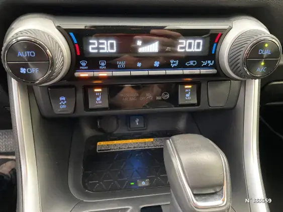 TOYOTA RAV4 V - voiture d'occasion - Photo 31
