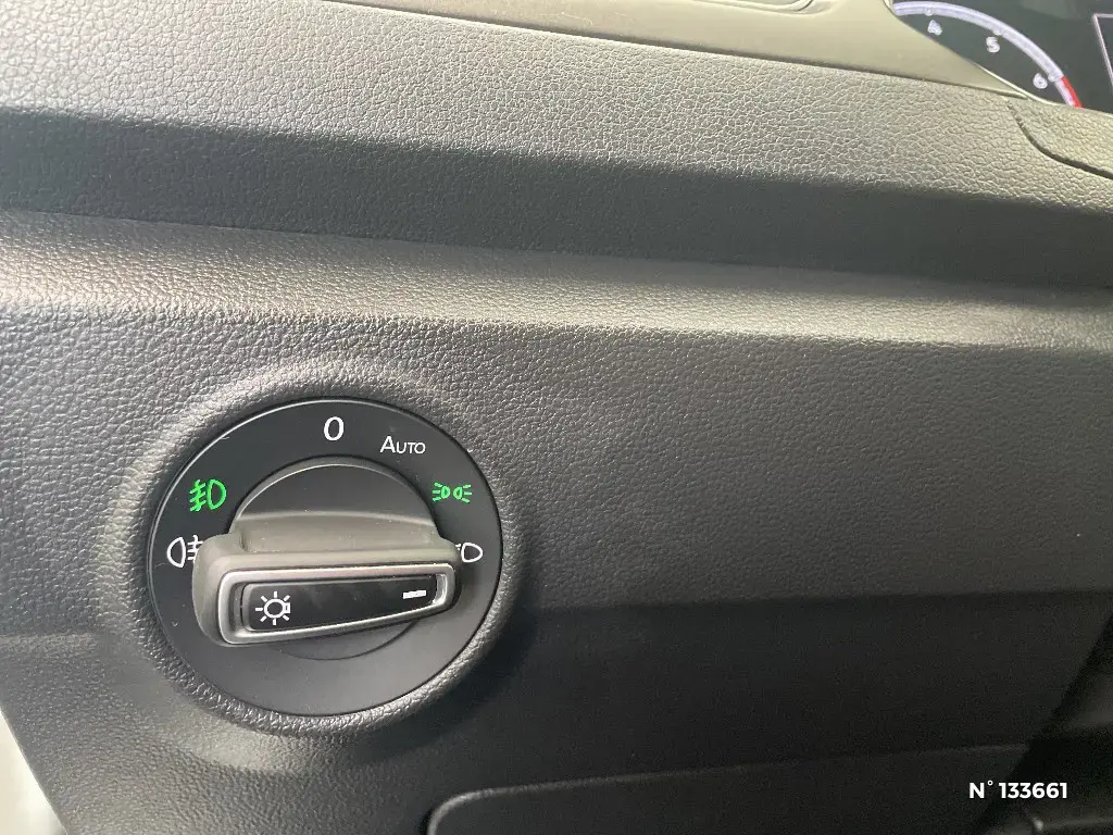 VOLKSWAGEN T-ROC - Miniature 11