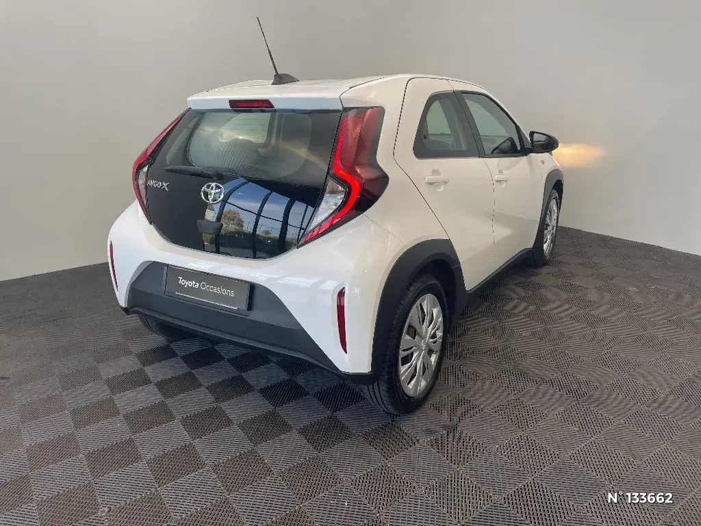TOYOTA AYGO X - Miniature 2