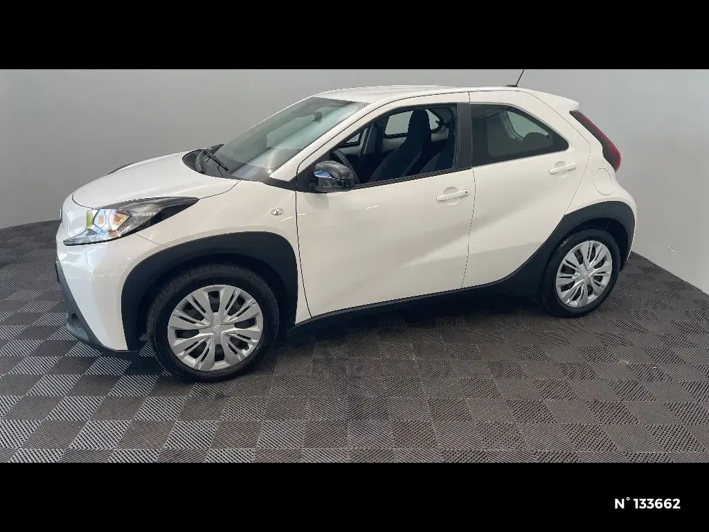 TOYOTA AYGO X - Miniature 4