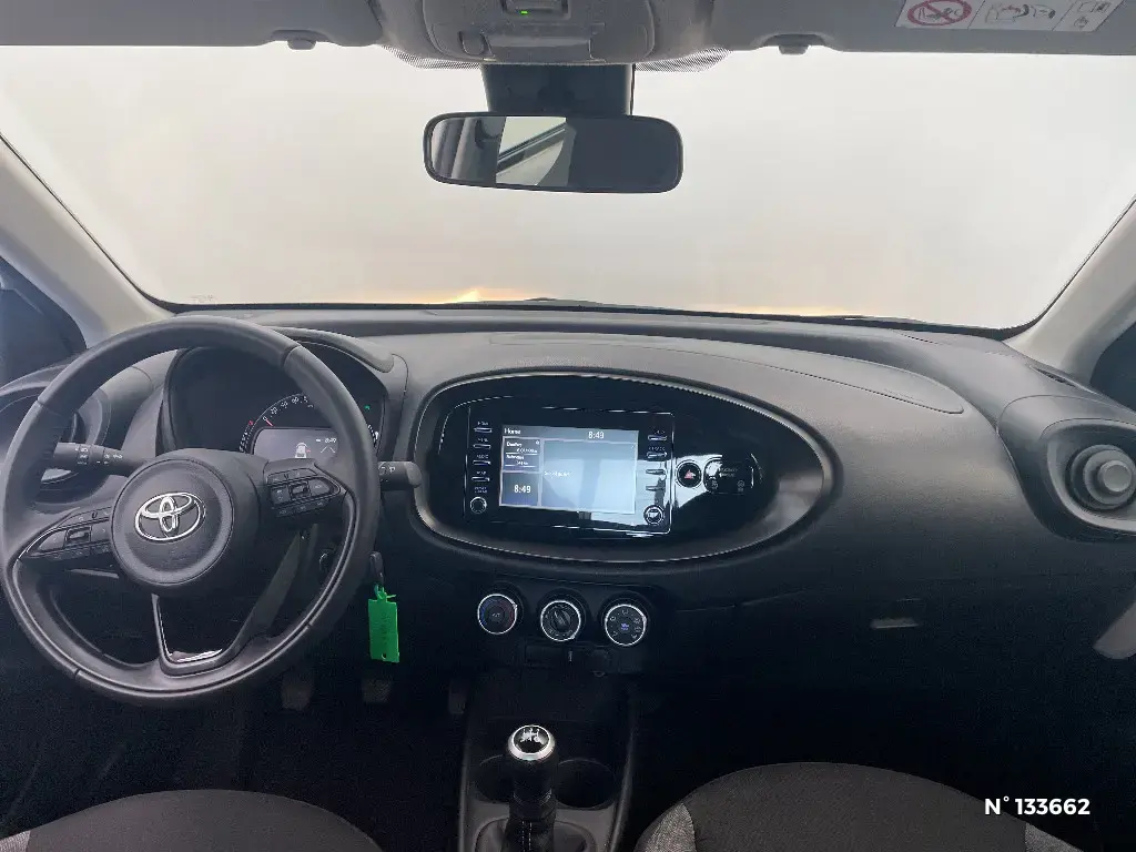 TOYOTA AYGO X - Miniature 6