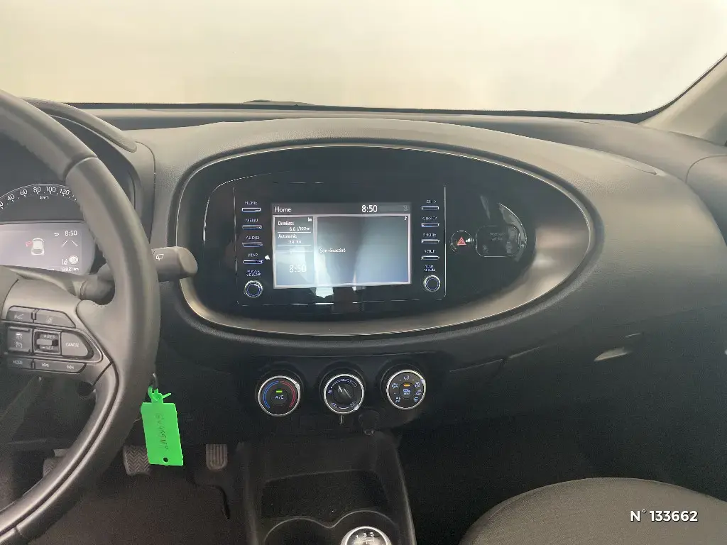 TOYOTA AYGO X - Miniature 7