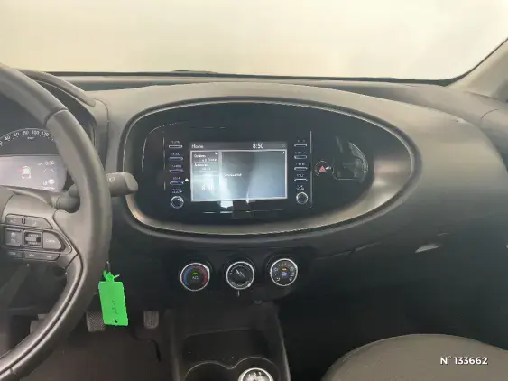 TOYOTA AYGO X - voiture d'occasion - Photo 13