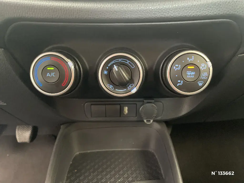 TOYOTA AYGO X - Miniature 12