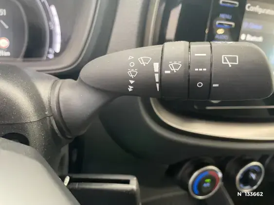 TOYOTA AYGO X - voiture d'occasion - Photo 39