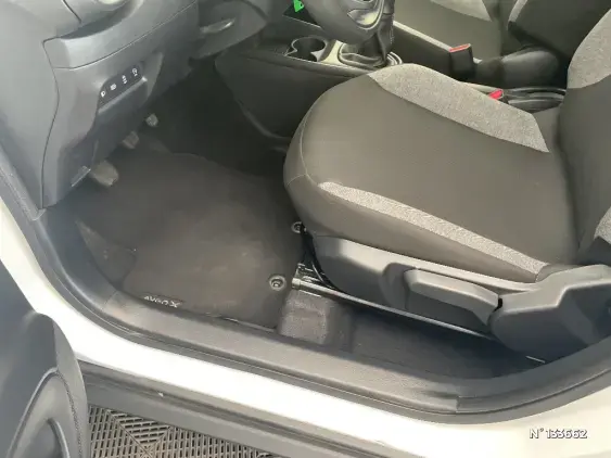 TOYOTA AYGO X - voiture d'occasion - Photo 28