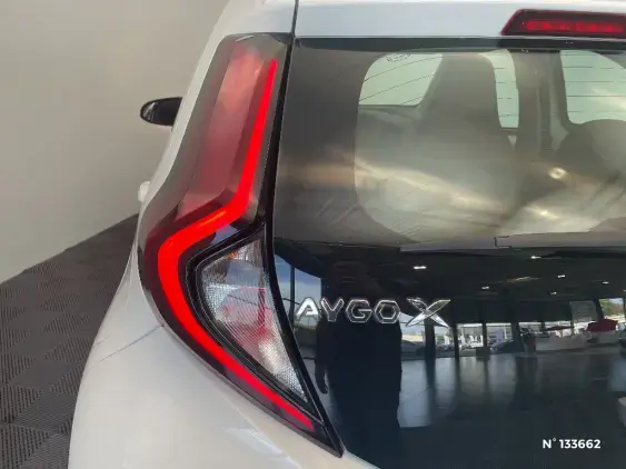 TOYOTA AYGO X - voiture d'occasion - Photo 29