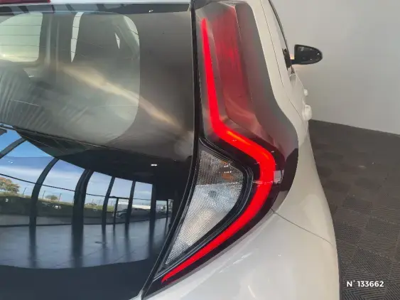 TOYOTA AYGO X - voiture d'occasion - Photo 30