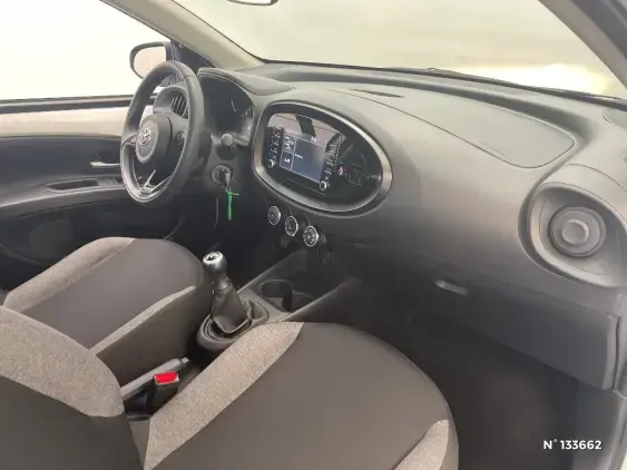 TOYOTA AYGO X - voiture d'occasion - Photo 10