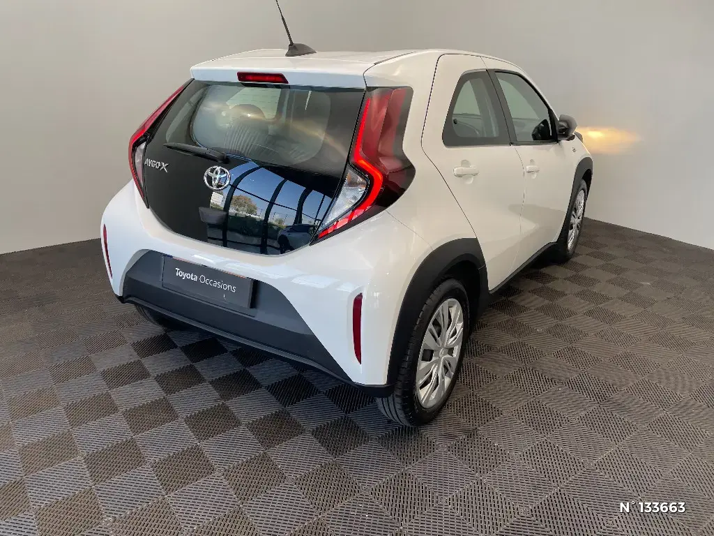 TOYOTA AYGO X - Miniature 2