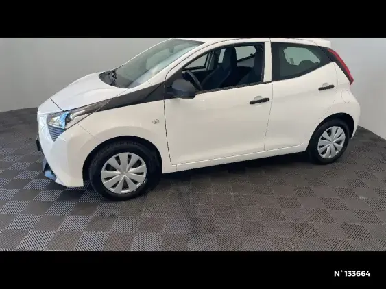 TOYOTA AYGO II - voiture d'occasion - Photo 2