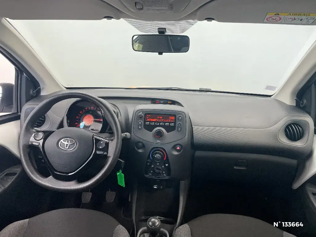 TOYOTA AYGO II - Miniature 6