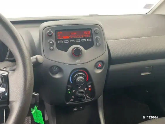 TOYOTA AYGO II - voiture d'occasion - Photo 13