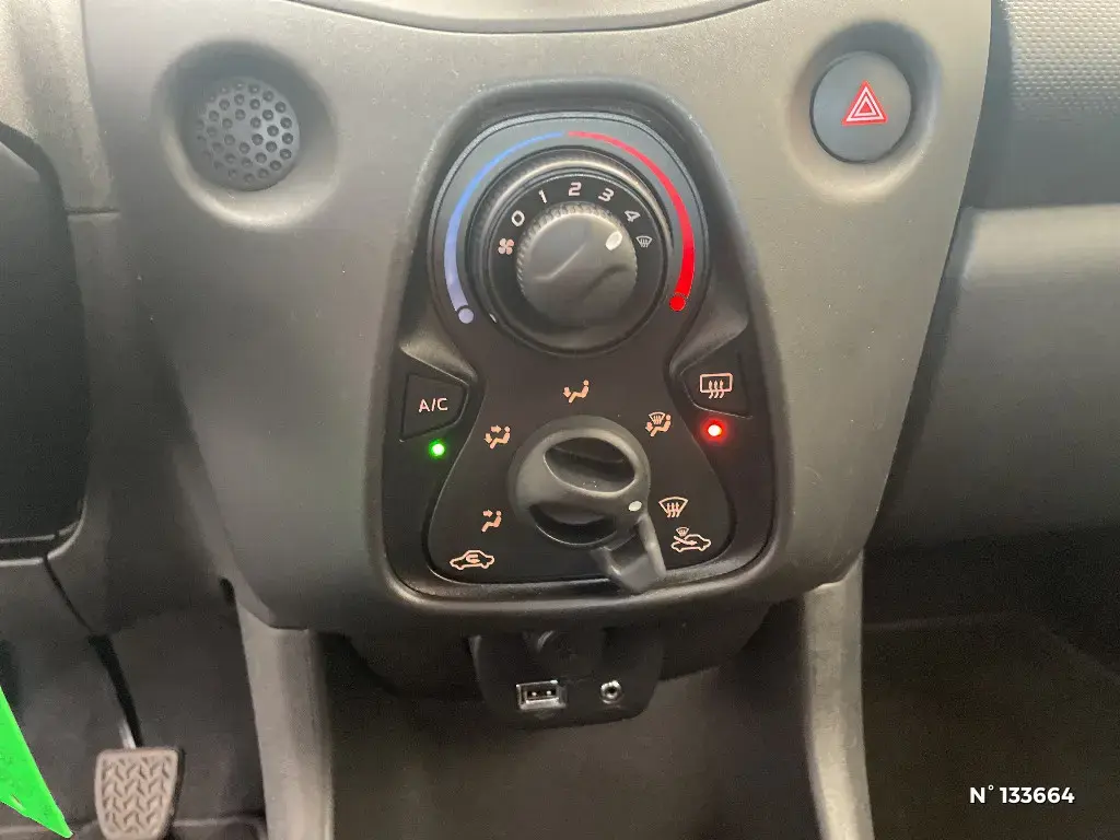 TOYOTA AYGO II - Miniature 11