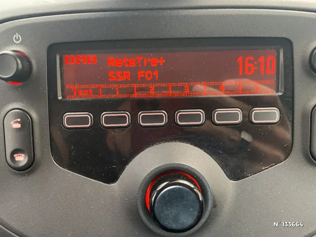 TOYOTA AYGO II - Miniature 13