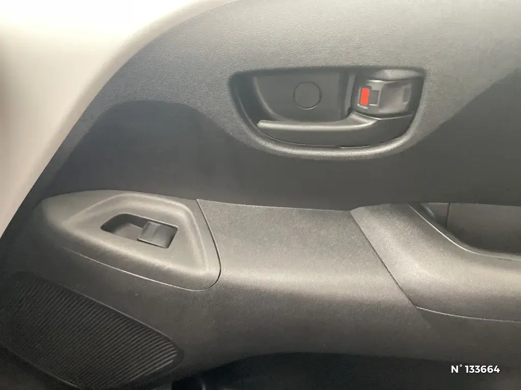 TOYOTA AYGO II - Miniature 15