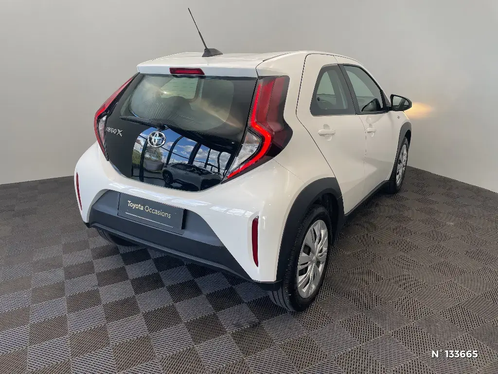 TOYOTA AYGO X - Miniature 2
