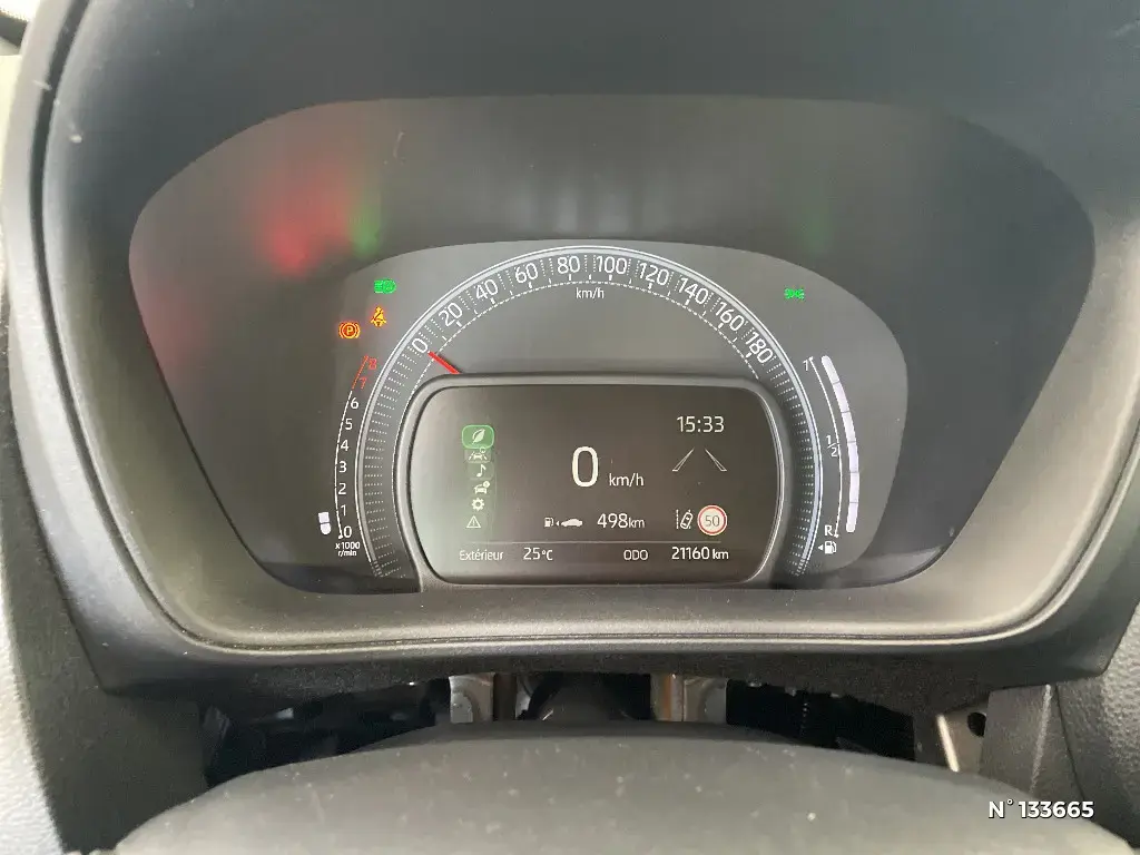 TOYOTA AYGO X - Miniature 8