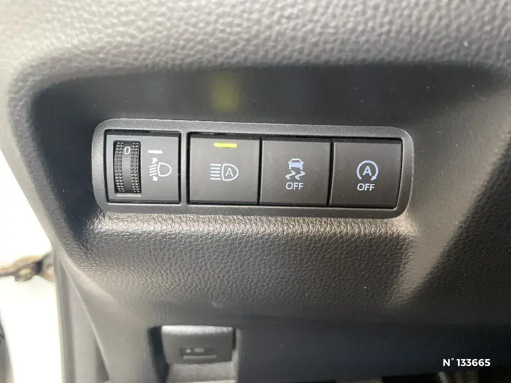 TOYOTA AYGO X - Miniature 11