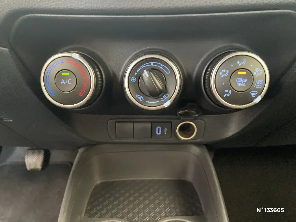 TOYOTA AYGO X - Miniature 12