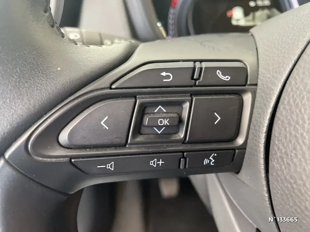 TOYOTA AYGO X - Miniature 17